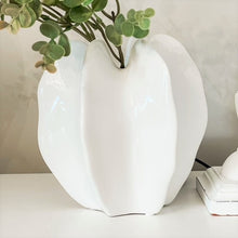 Load image into Gallery viewer, NIA VASE - WHITE GLOSS
